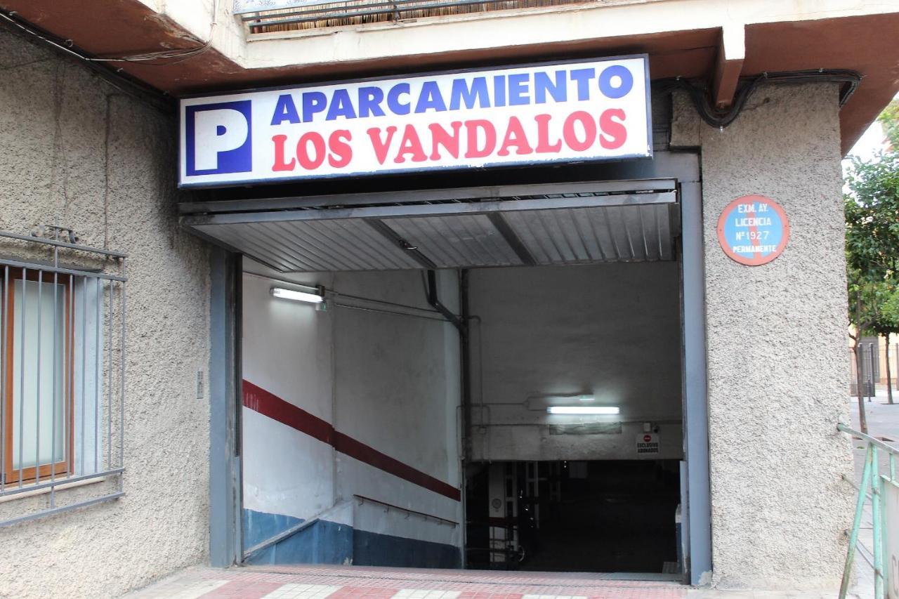 Al Pie Del Camarin Con Parking Gratis Apartman Jaén Kültér fotó